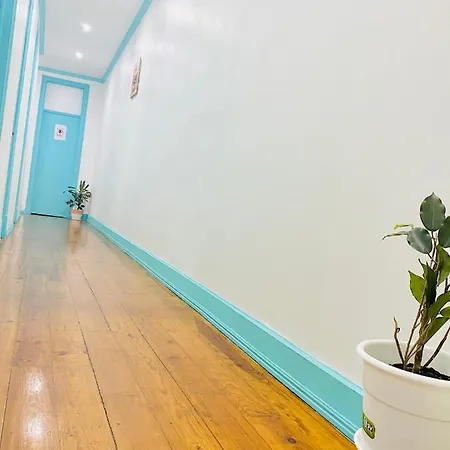 Atlantic Hostel *